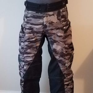 Mountain bike pants that convert to shorts